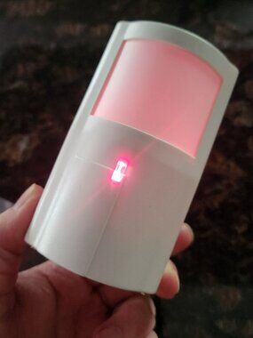 DSC WS4904P Wireless Pet Immune PIR Motion Sensor with Battery WS4904 Open Box
